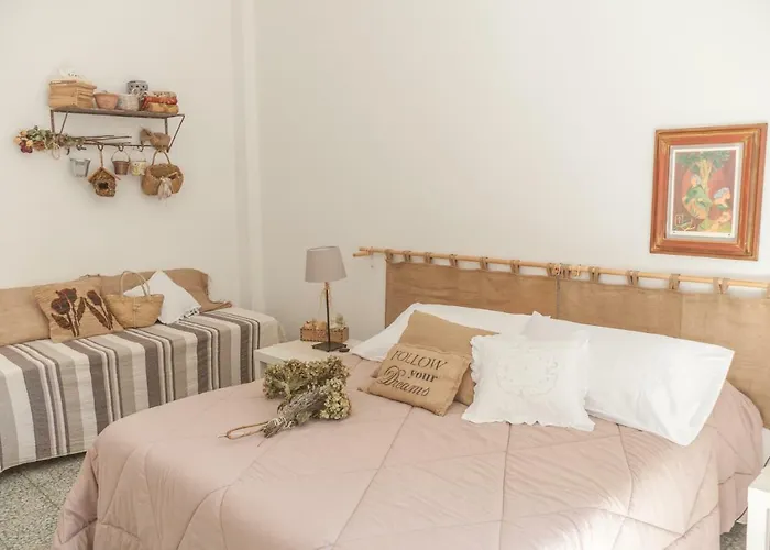 Primo Piano B&B 모네글리아